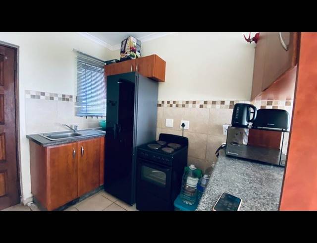 2 BEDROOM APARTMENT FOR SALE IN BRACKENHAM